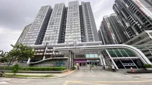 Amna Lovely Vacation House Fast Wifi 3 Aircond And Netflix - 加影