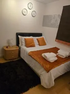 Room away from home - 埃弗斯利