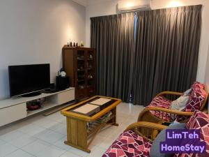 LimTeh HomeStay