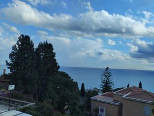 Casa Muscolino Appartamento con vista mare e su lEtna
