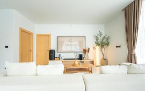 White Villa Jomtien Beach