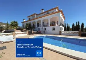 Spacious Villa with Exceptional Views in Malaga - 卡萨拉博内拉