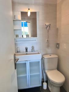 Hotels Hotel Eden - La Baigneuse : photos des chambres