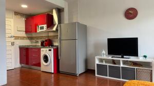 Estudio benal Beach vista a la piscina