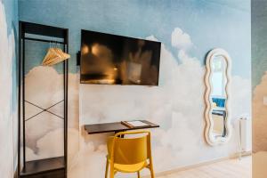 Heavenly flat in Berlin self check in