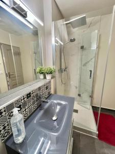 Appartements L-incontournable - Proche de Paris-Orly-Beau F2 : photos des chambres