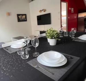 Appartements L-incontournable - Proche de Paris-Orly-Beau F2 : photos des chambres