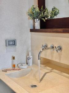 Las Tortugas beach front condo