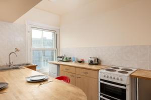 Abbey Terrace - Free Parking