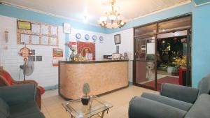 RedDoorz at La Maria Pension And Tourist Inn