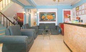 RedDoorz at La Maria Pension And Tourist Inn