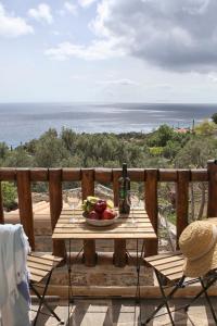 Stone houses Areti 1