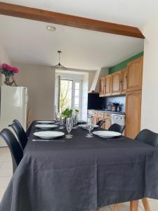 Maisons de vacances GITE de la Giraudais : Maison 3 Chambres 