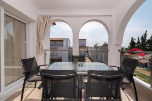 Elegant Villa Stelios