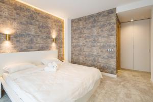 4FriendsCoresiBrasov Pth