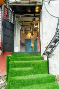 Swank At Sunset 1 BR Studio Apartment