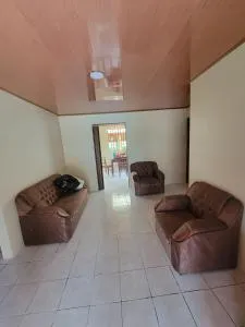 Family House with Garage and Parking - Repunta