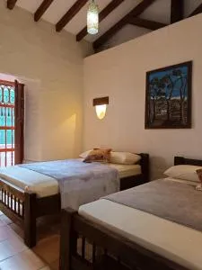 Recinto Alfaro - Cisneros