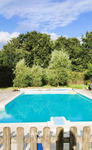 Campings Camping Vieilles Charrues Petit-dejeuner navette et priscine inclus dans le prix proche Carhaix : photos des chambres