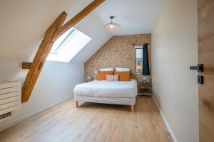 Maisons de vacances La Grange Clyna - Love Room : photos des chambres