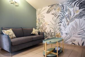 Maisons de vacances Maison Super Calme et Confortable - Idealement Situee - Clim - Vue Montagnes - Piscine Partagee - Parking Gratuit - Lou Tranquillou : photos des chambres