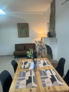 Olympia House Dionisos and Dimitra III