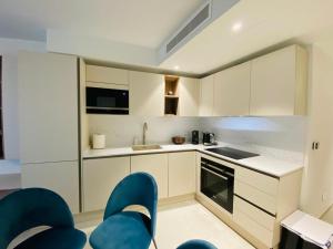 Mercury Suites Luxury apartment with Rooftop pool