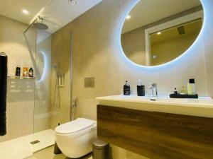 Mercury Suites Luxury apartment with Rooftop pool