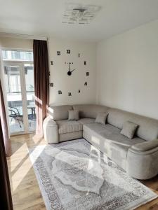 Bright large apartment in White Sails