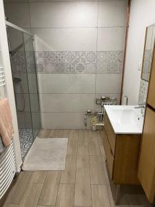 Appartement entier refait à neuf pour court séjour