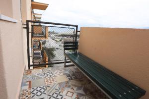 Sunsetview Apartment with balcony