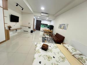 Sunrise cityview 1PN nhà đẹp tầng cao đủ tiện nghi có hồ bơi , gym