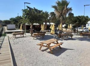 Campings Les mobil homes de Naka, une entree gratuite adulte pour la Reserve Africaine de Sigean : photos des chambres