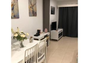 Benalbeach!! First Line Beach & Pools