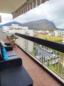 Appartements T1 proche de Geneve - Parking, zone calme et bien desservie - belle vue : Appartement 1 Chambre