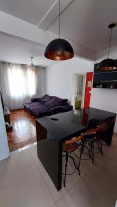 Apartmento inteiro mobiliado acomoda até 6 próximo ao Hotel Ouro Minas