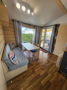 "Les pieds dans lOrne" - Mobil home 5 personnes