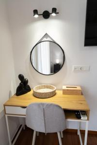 ThAeros 2-Bedroom Apartment in the center