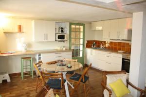 Villas Villa Ma Cardaline avec Piscine et Vue Mer avec 3 Chambres pour 6 Personnes Classe 3 Etoiles : photos des chambres