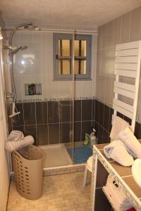 Villas Villa Ma Cardaline avec Piscine et Vue Mer avec 3 Chambres pour 6 Personnes Classe 3 Etoiles : photos des chambres