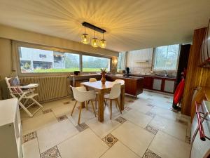 Villas La Villa - Piscine - Billard : photos des chambres