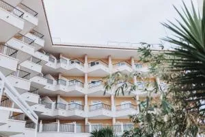 瓜尔达马尔酒店 - 泰拜尔盖