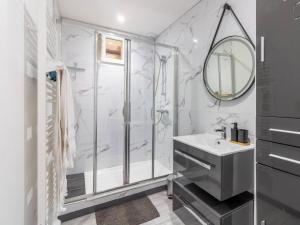 Maisons de vacances Jolie maison Juillan Une escapade au pied des Pyrenees : photos des chambres