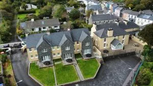 5 Bank House - Derreennatra