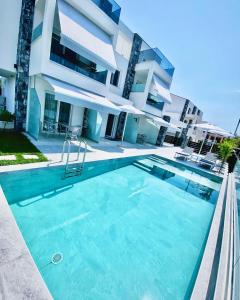 INTERNI LUXURY LIVING b