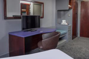 Standard King Room with Sofa Bed - Non-Smoking room in OYO Flagship Sheffield Metropolitan