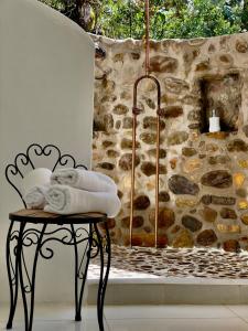 Cabin in the middle of the forest