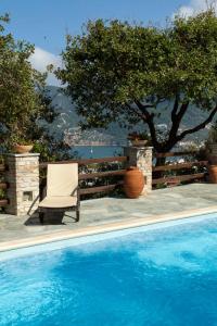 Skopelos luxurious villa "Aloupi"