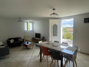 Appartements Appartement entre Mer & Montagne, a la campagne : Appartement 3 Chambres