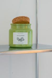 Appartements Le Nid Colore T2 petit dej- offert : photos des chambres